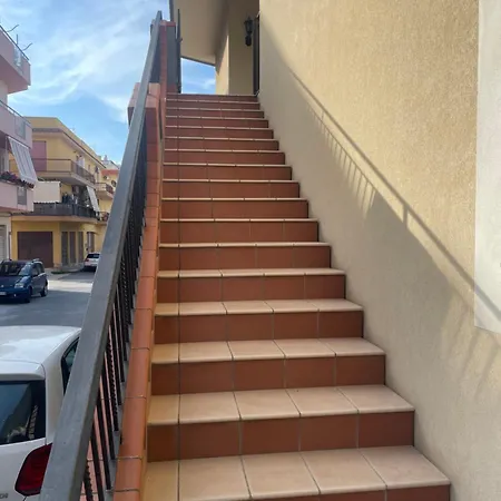Casa Buonarroti, Comoda, Pochi Passi Da E Centro